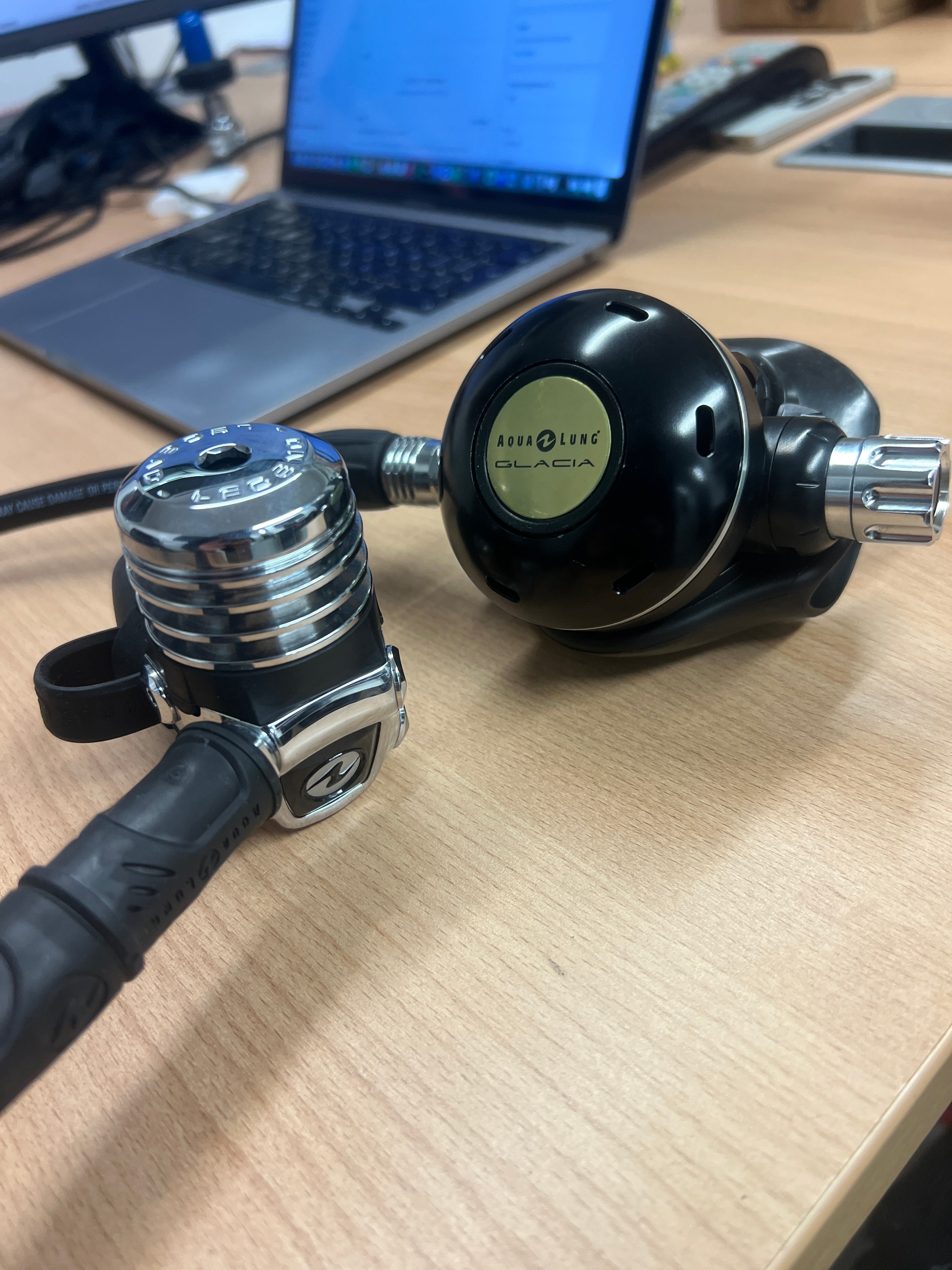 Aqualung Glacia with Legend 1st Stage